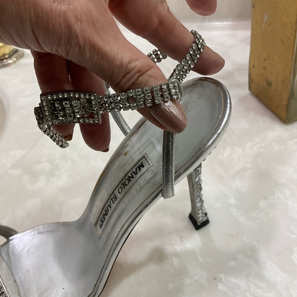 Manolo Blahnik Rhinestone Ankle Strap 4.25”Stiletto Sandal Crystal Heels, Sz 8.5 - Picture 9 of 16